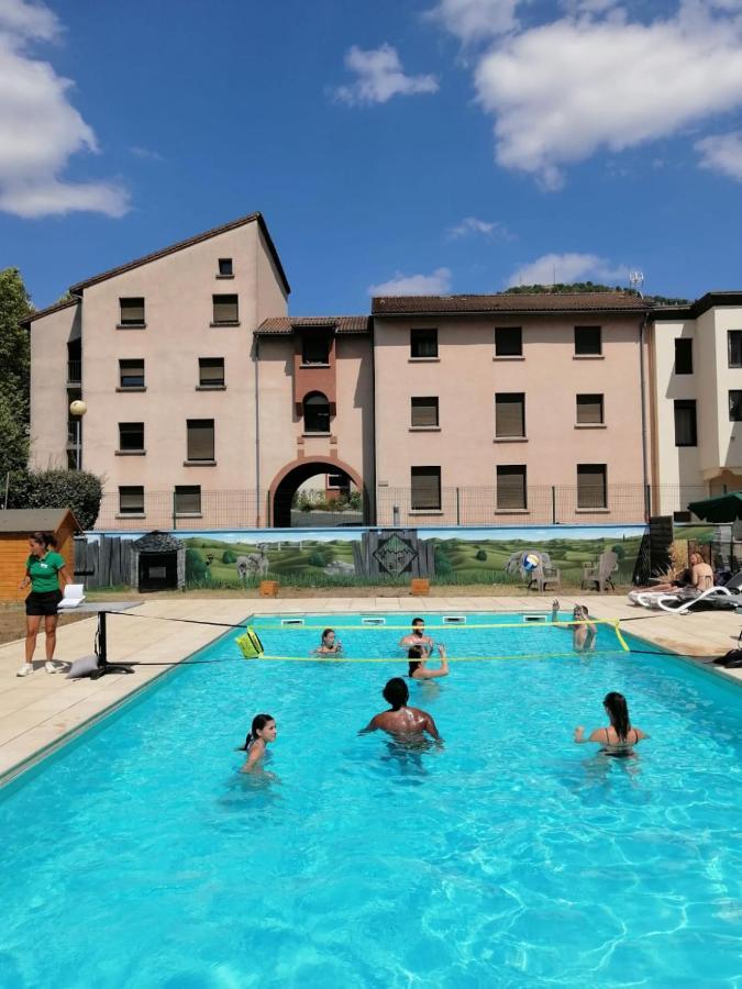 Hotel Cap Vert En Aveyron Saint-Affrique Exterior foto